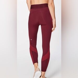 LULULEMON womens size 6 BOX IT OUT leggings in deep rouge